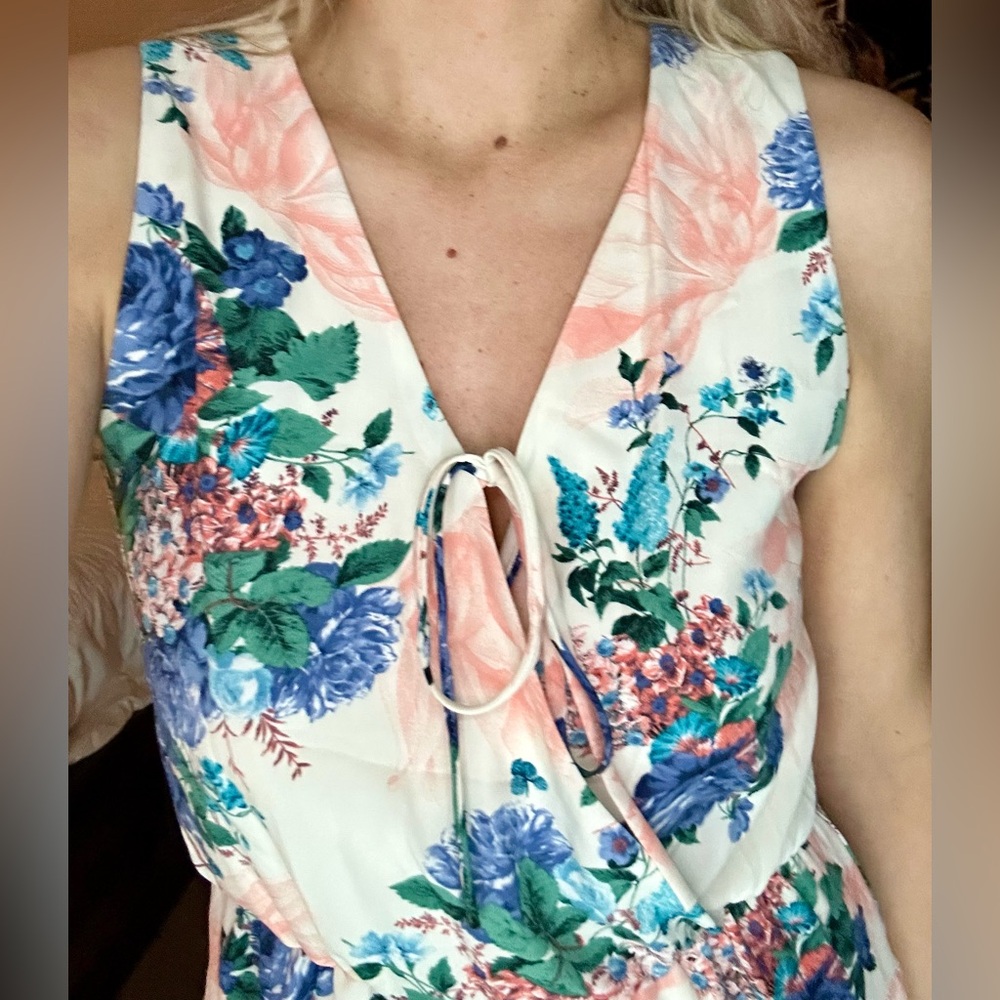 Peppermint | NWOT Floral Romper - Picture 8 of 13